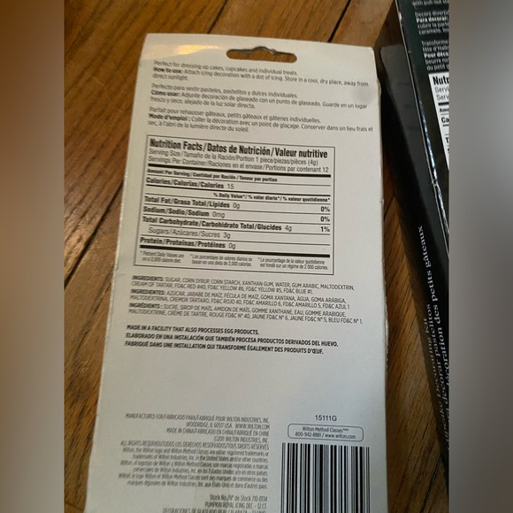 New in Package Wilton Halloween/ Fall Theme Baking Set! - Picture 9 of 9